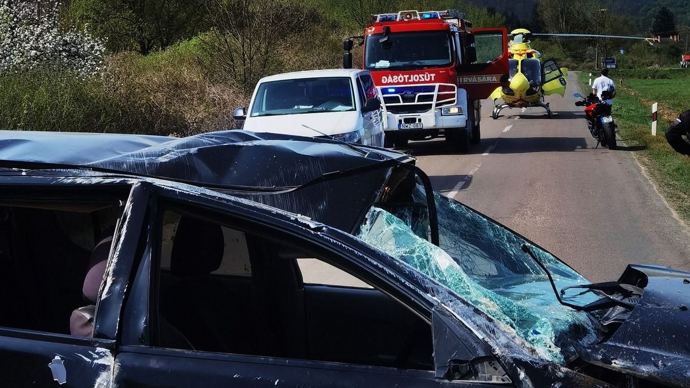 HEOL Mentőhelikopter is érkezett a Recsk és Sirok közötti balesethez