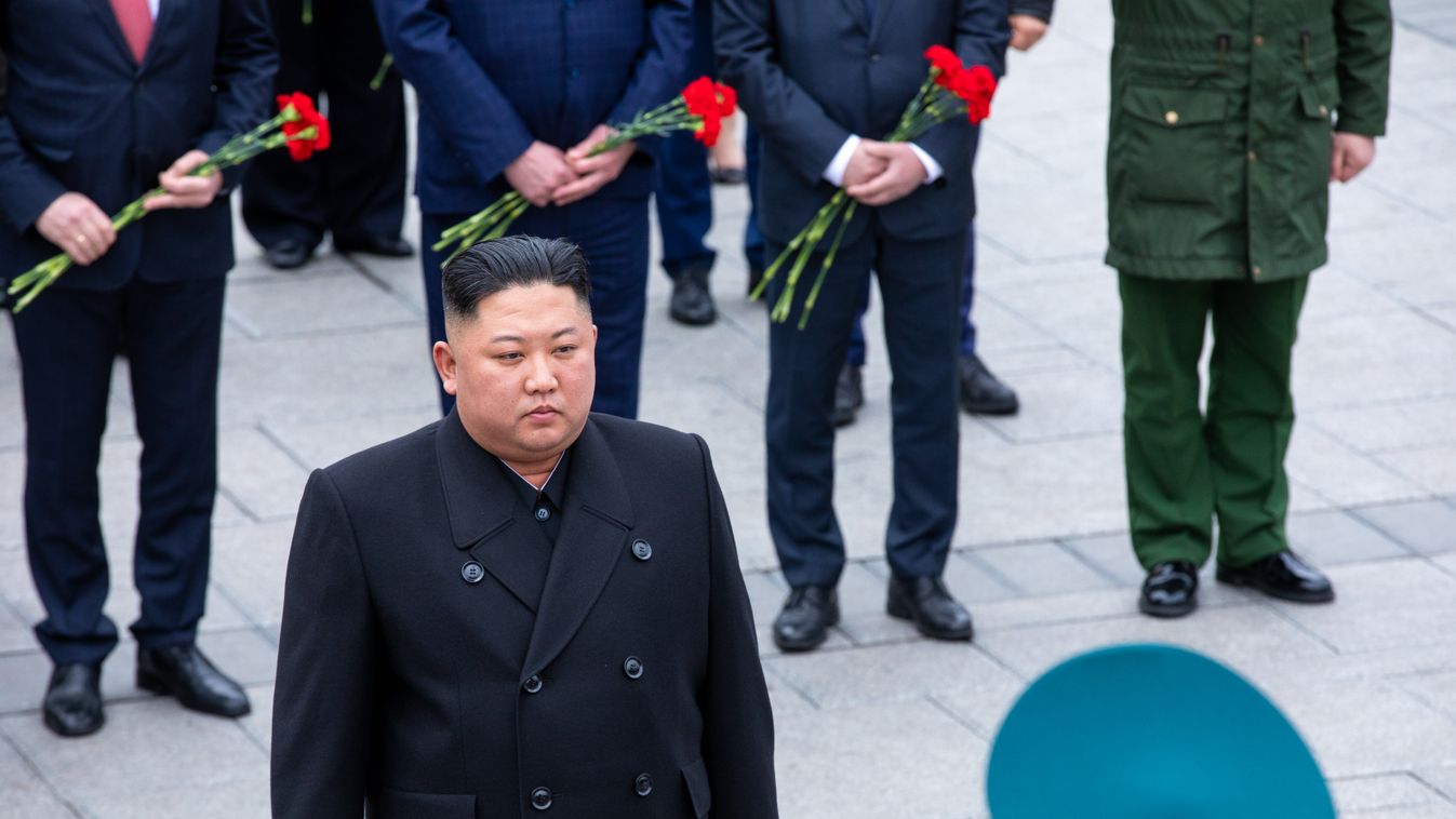 Észak-Korea népe Kim Dzsong Un elvesztett kilóit siratja