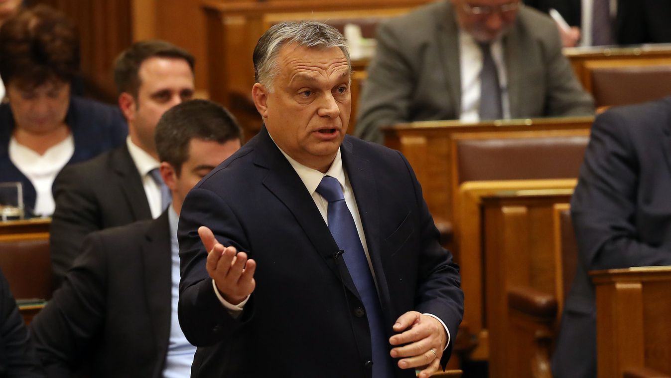 Orbán Viktor: lezárjuk a határokat, minden rendezvényt betilt a kormány