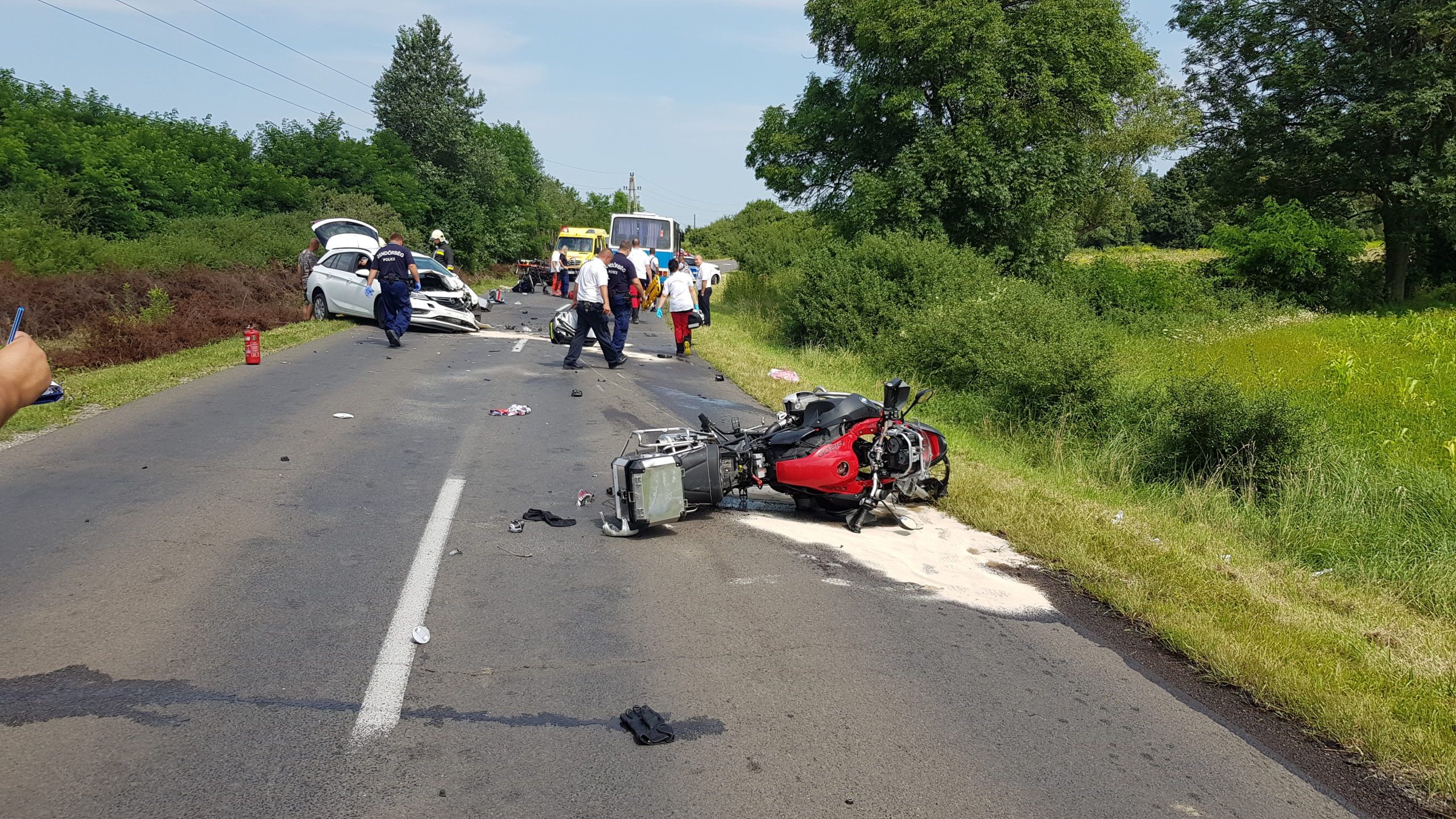 HEOL Motoros baleset történt Mónosbél és Bélapátfalva között