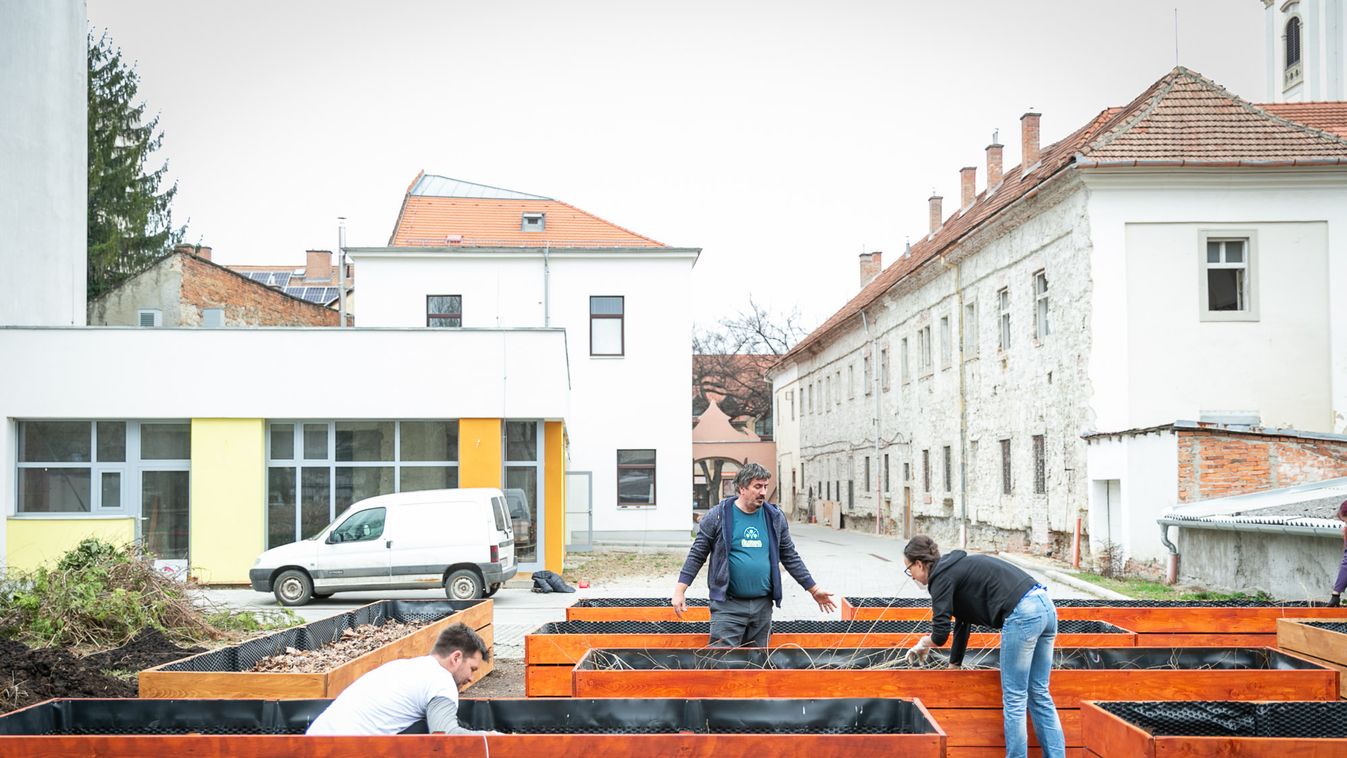 Minibiokerteket és közösséget építenek a civilek Egerben