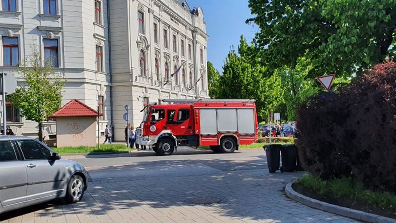 Kiürítették az egri törvényszék épületét
