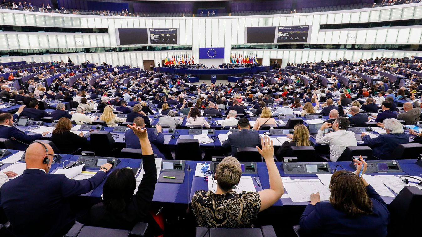 A globális minimumadó bevezetése mellett foglalt állást az Európai Parlament