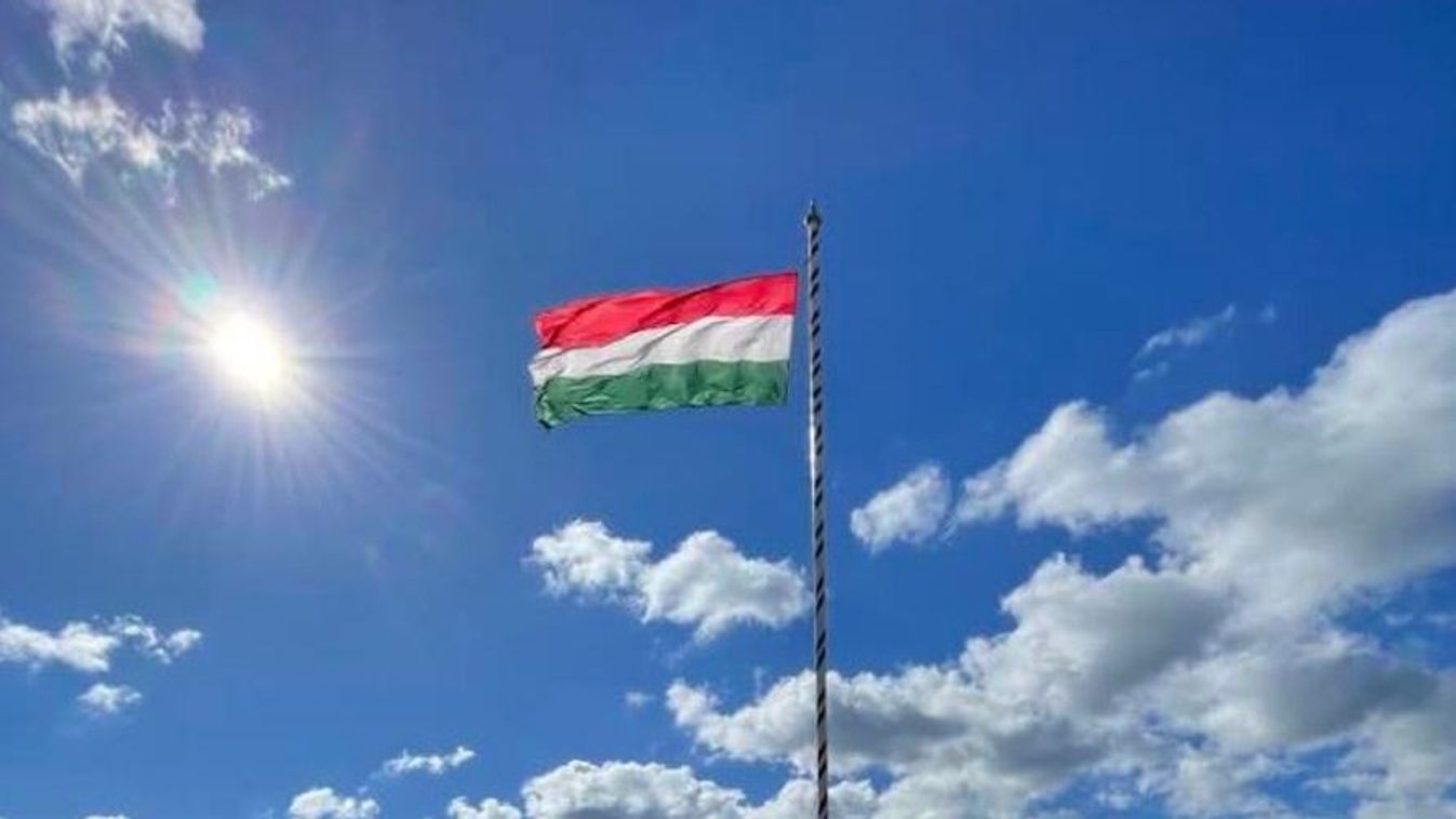 Nem is gondolnánk mióta lobog nemzeti színű zászló az egri várban