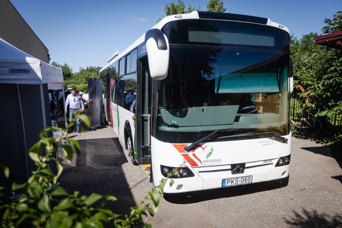 20230629 - A "Helybe visszük a szűrővizsgálatokat" országos program apropóján sajtótájékoztatóval egybekötött lakossági szűrőprogram indult Kerecsenden - Eger - Huszár Márk - HM - Heves Megyei Hírlap