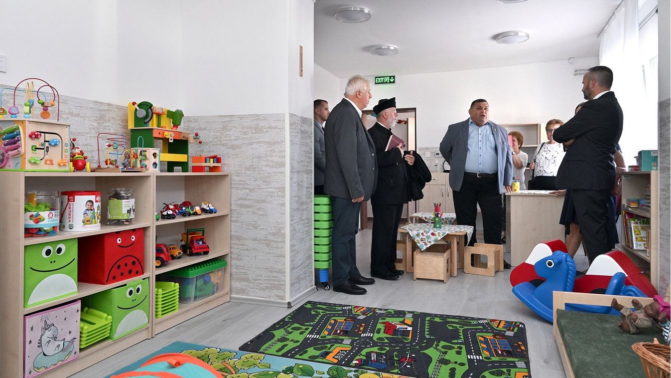 Minibölcsődét avattak Átányban