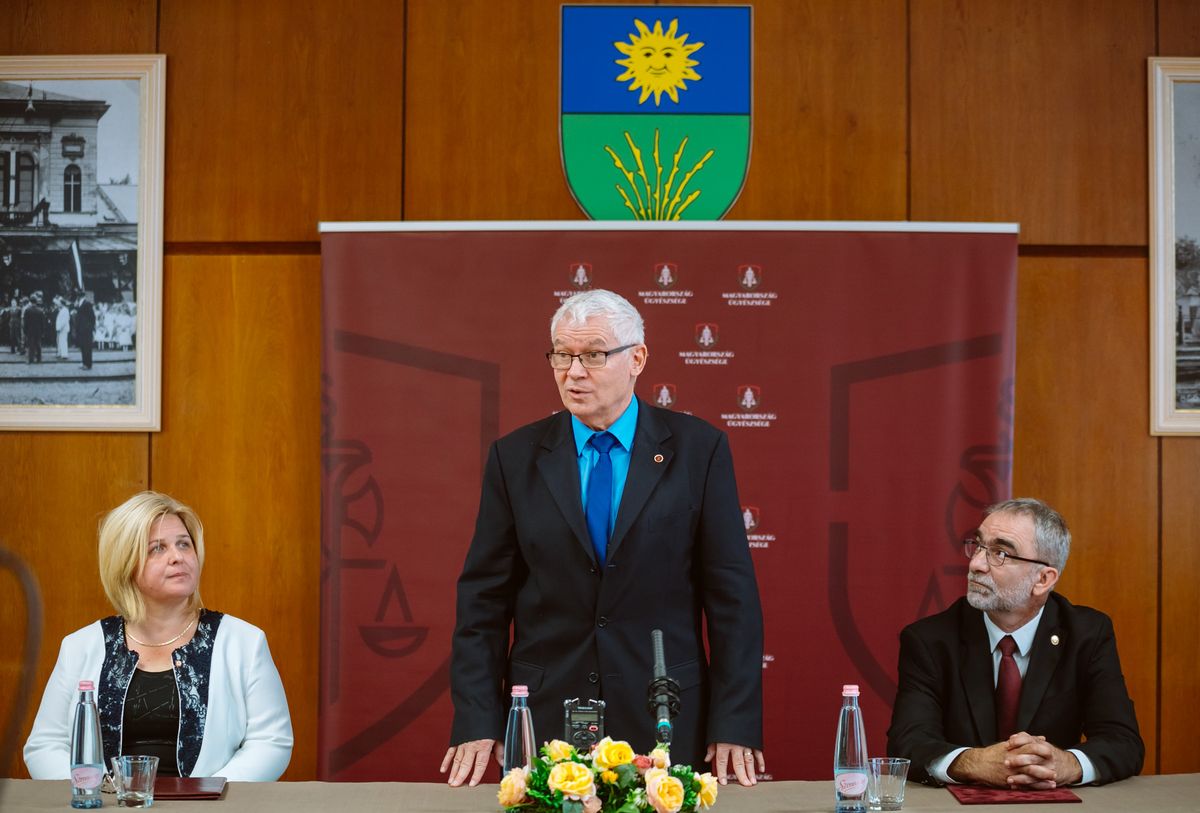 Balról: Dr. Zsidó Andrea megbízott járási vezető ügyész, Dr. Polt Péter legfőbb ügyész, Dr. Kalmár Gyula megbízott főügyész 