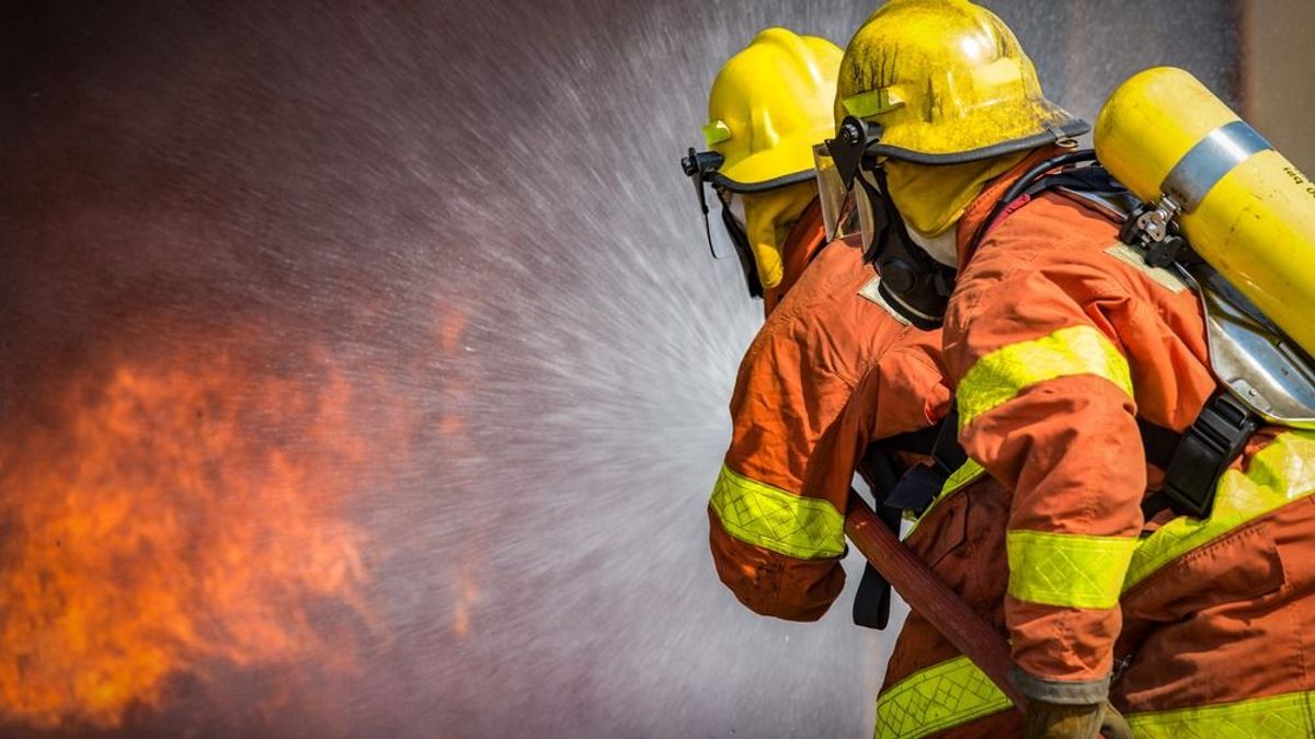 Tűzoltók segítettek a mentősöknek bejutni egy bükkszéki házba