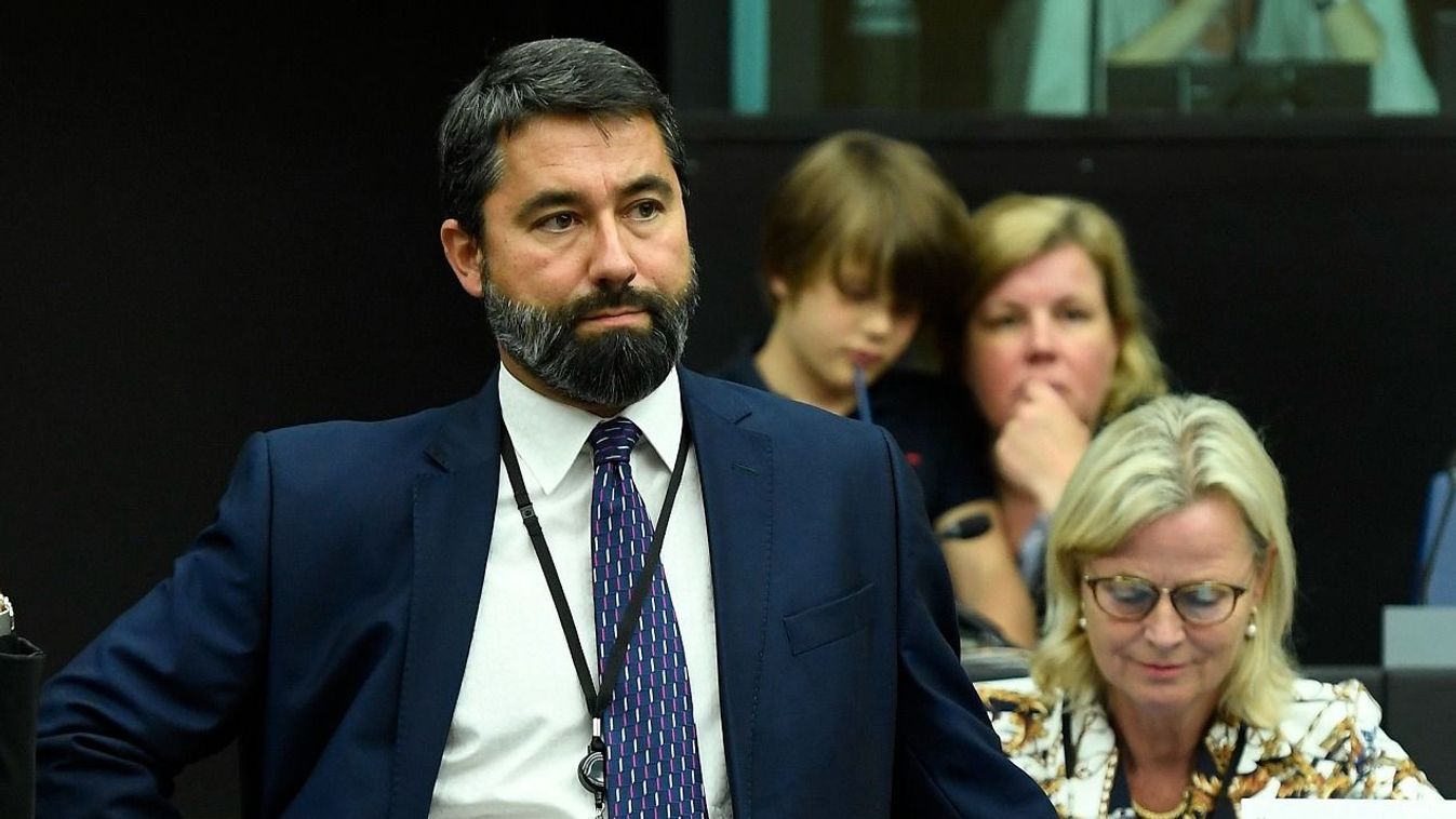 Hidvéghi Balázs: új év, régi lemez Brüsszelben
