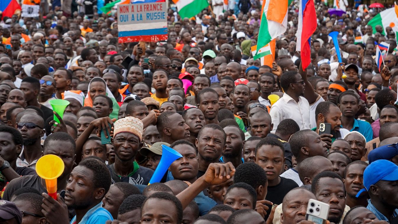 Zavaros a helyzet Nigerben, migránsáradat zúdulhat Európára
