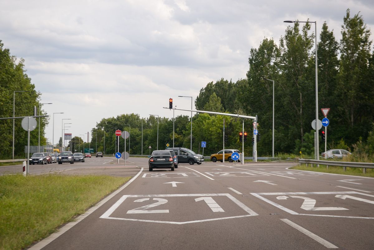 Valahol Lőrinci felé lesz az a szakasz, ahol zenélhet majd a 21-es út nekünk 