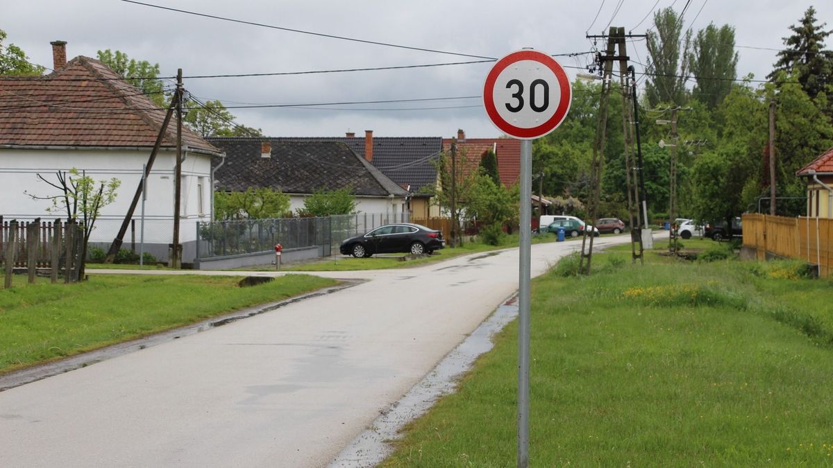 A forgalmi szabályok változása követel figyelmes vezetést Gyöngyöshalászon