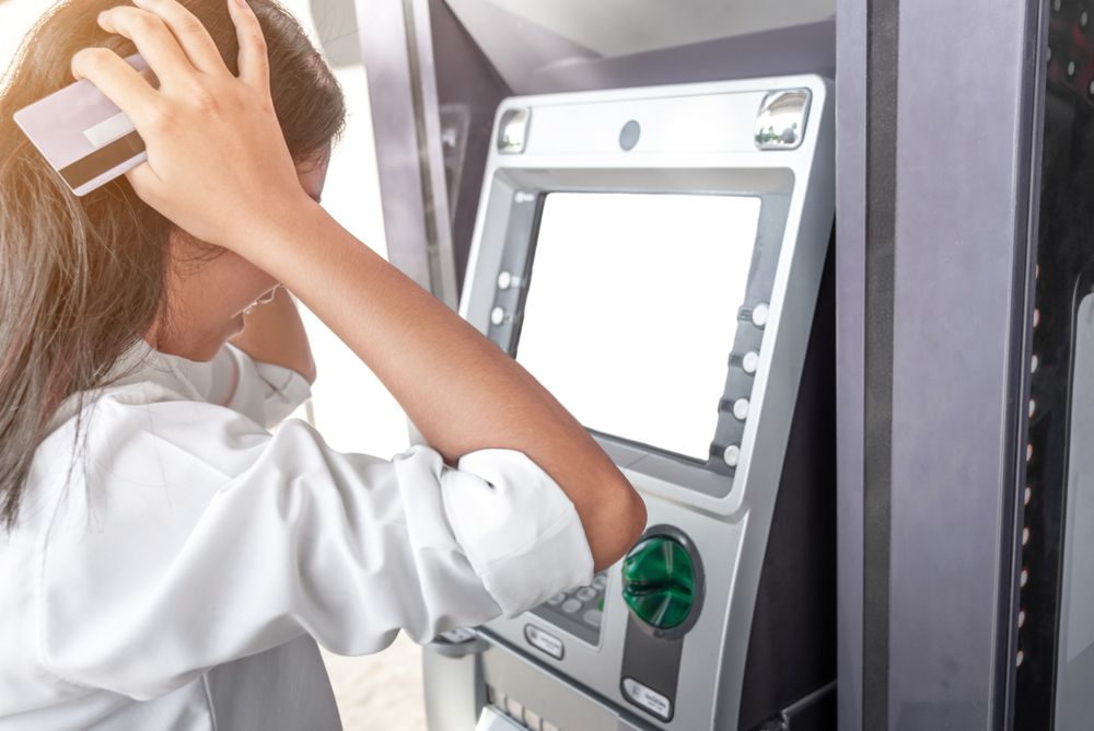 The,Girl,Is,Sad,And,Disappointed.,There,Is,No,Money
Megszüntették a domoszlói ATM automatát