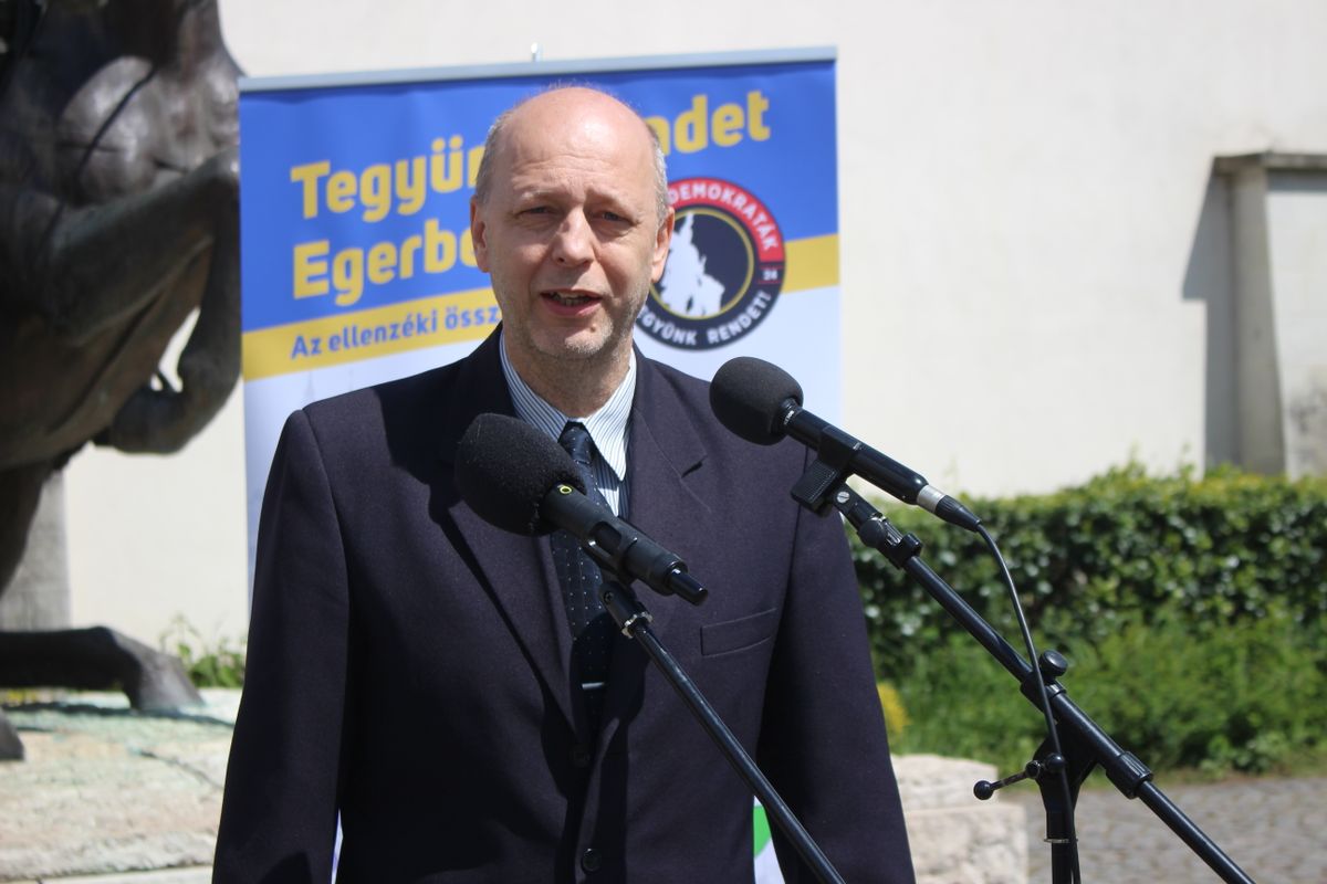 Pál György, az MSZP, a DK, a Momentum és a Párbeszéd-Zöldek közös polgármester-jelöltje lemondásra szólította fel Mirkóczki Ádámot