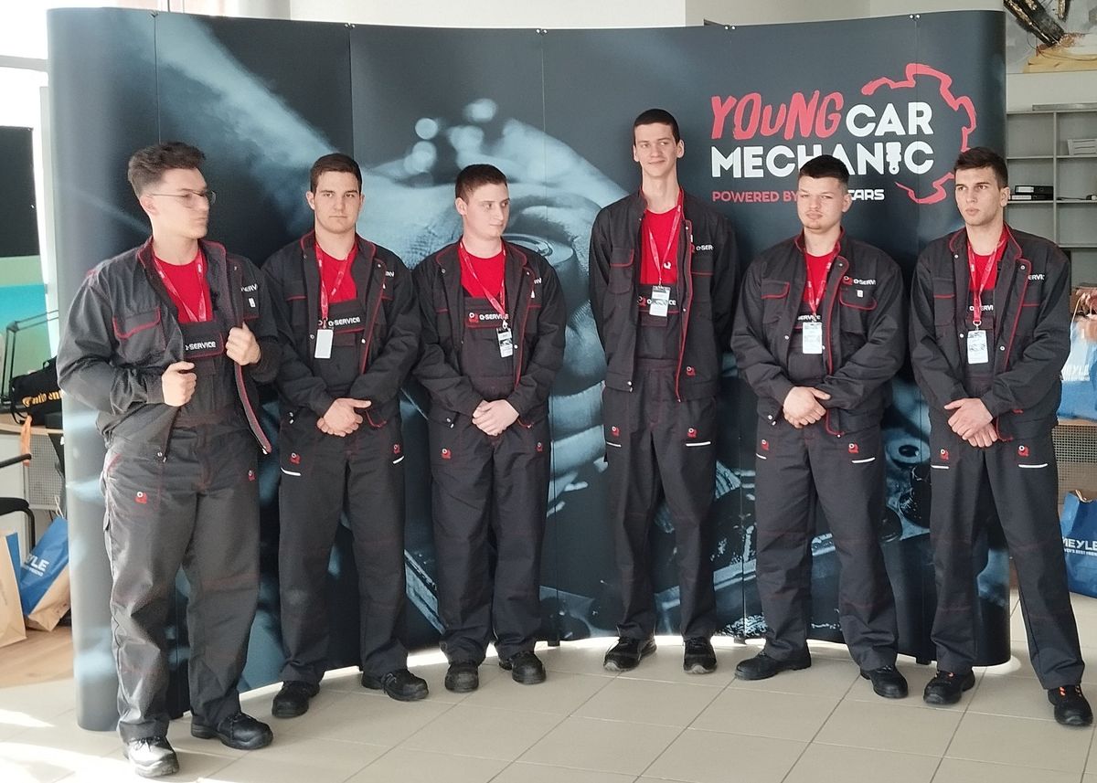A Bornemissza Gergely Technikum diákja, Göböly Béla Bendegúz győzött a Young Car Mechanic nemzeti döntőjén