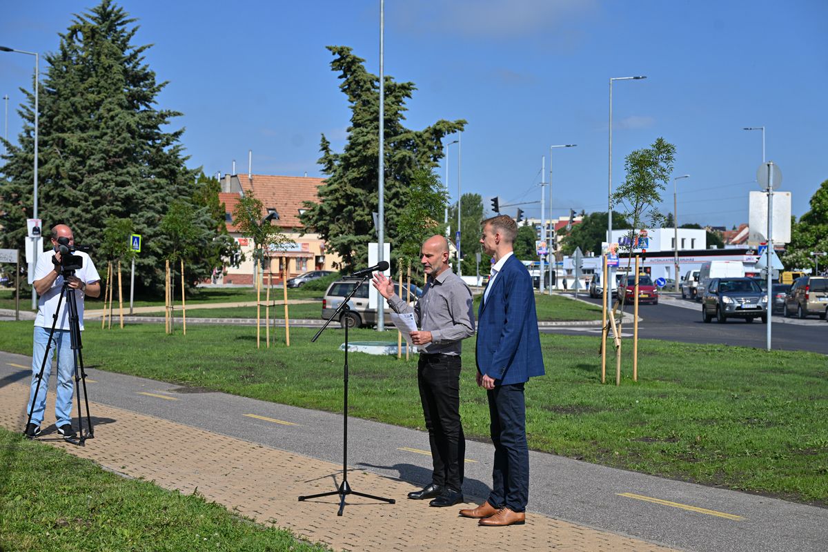 Minczér Gábor: az új járdaszigetes megoldások segítik a forgalom átfolyását