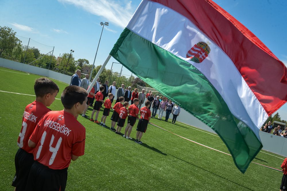 Falufutás, pályaavatás Vámosgyörkön, lehet, hogy Szoboszlai is ott volt