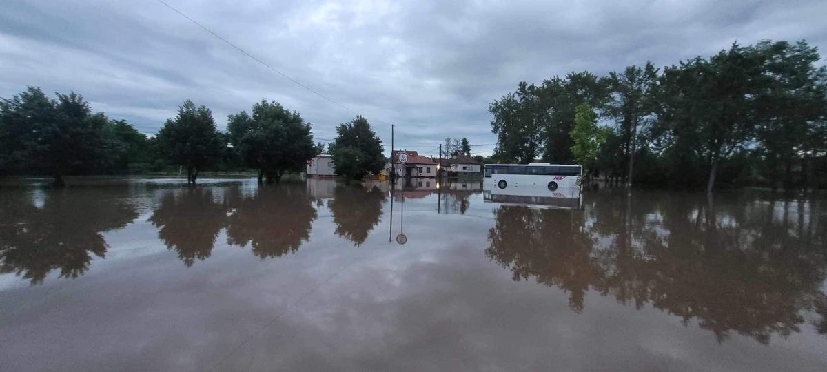 Vécs is úszott az esőzések után