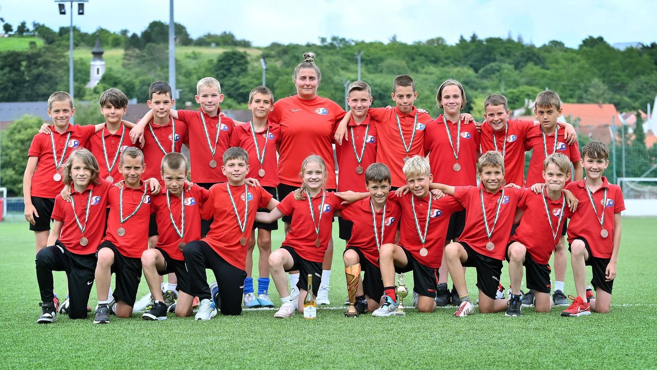 Eger SE U10: a topklubok között még értékesebb az újonc gárda bronzérme