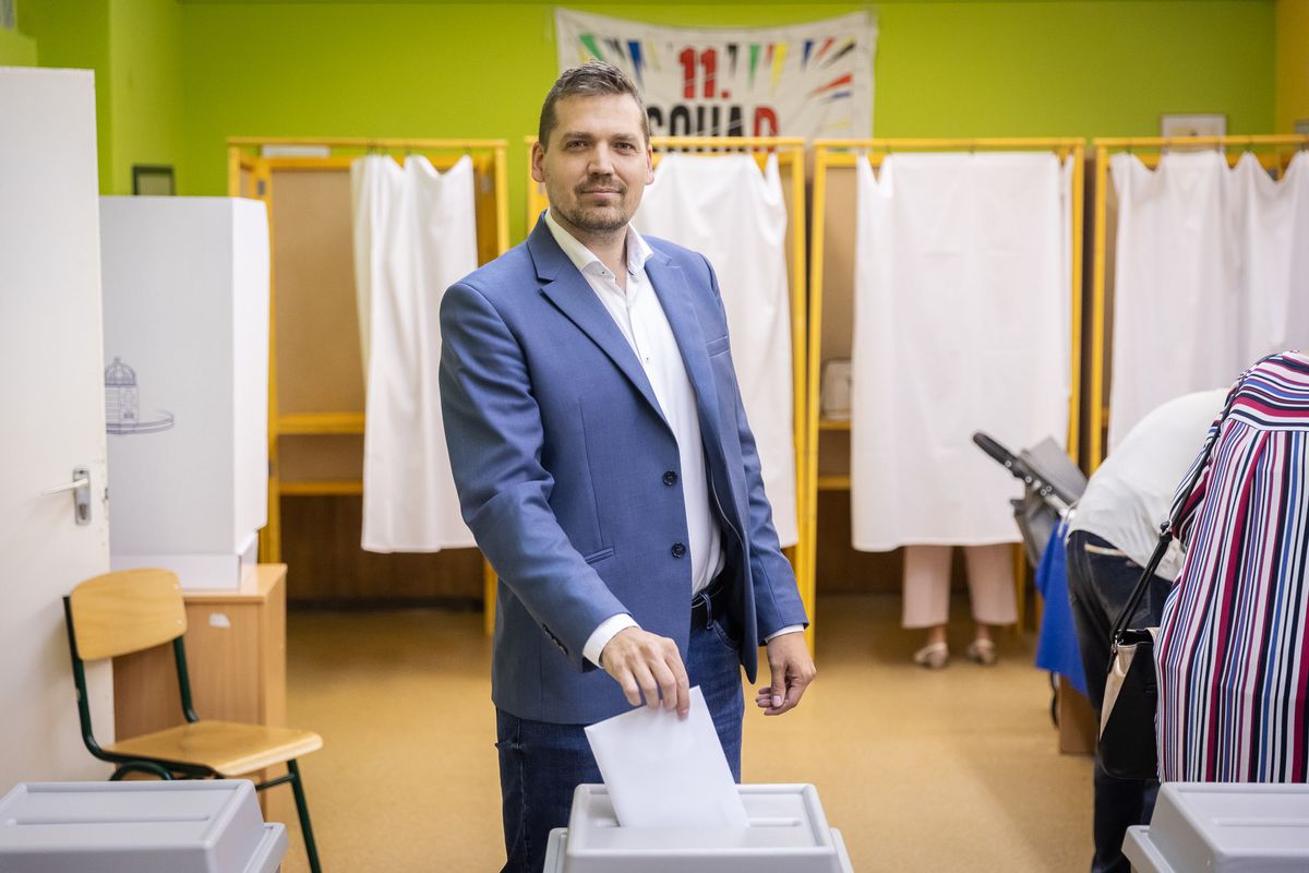 A vármegyei listavezető Csuhány Bence is leadta szavazatát vasárnap