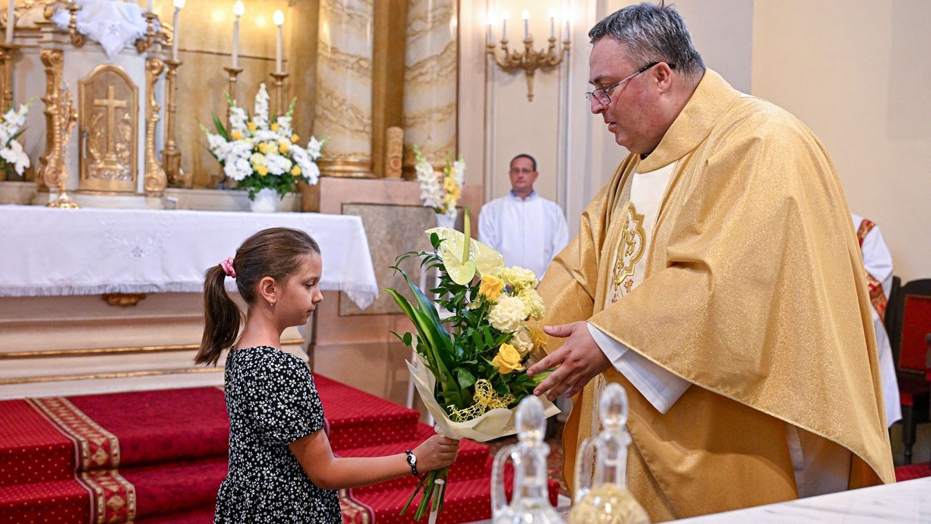 Ezüstmisét mutatott be dr. Artner Péter káli plébános