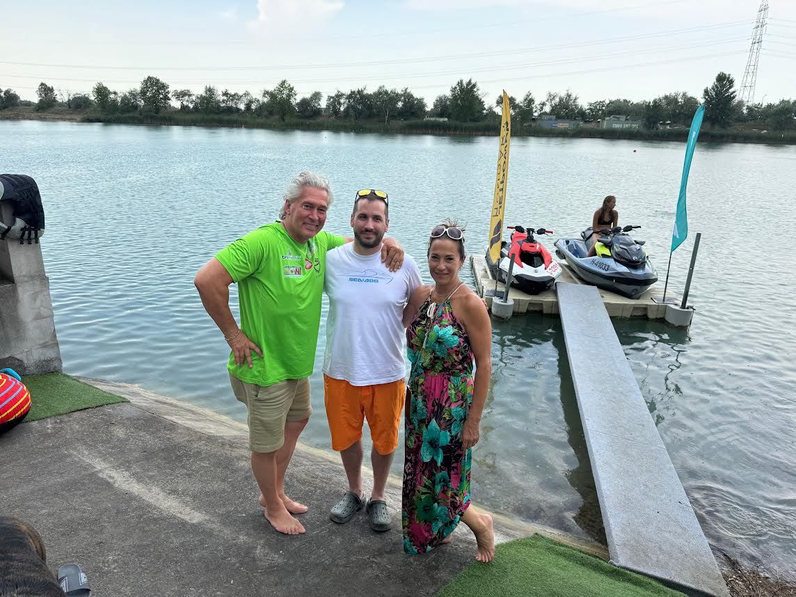 Jetski tónál bajnokokkal csobbanhattak az állatvédők