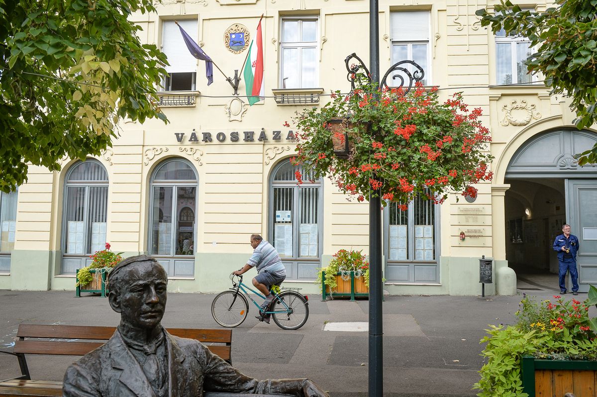 Két hétig csak a halaszthatatlan ügyek lesznek elintézhetők a gyöngyösi városházán 