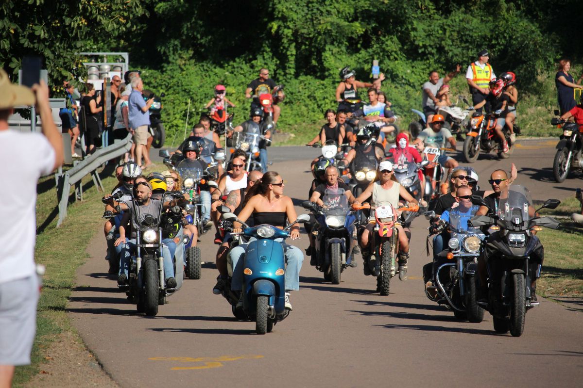 Rengetegen vettek rszt a Siroki Motoros Találkozón