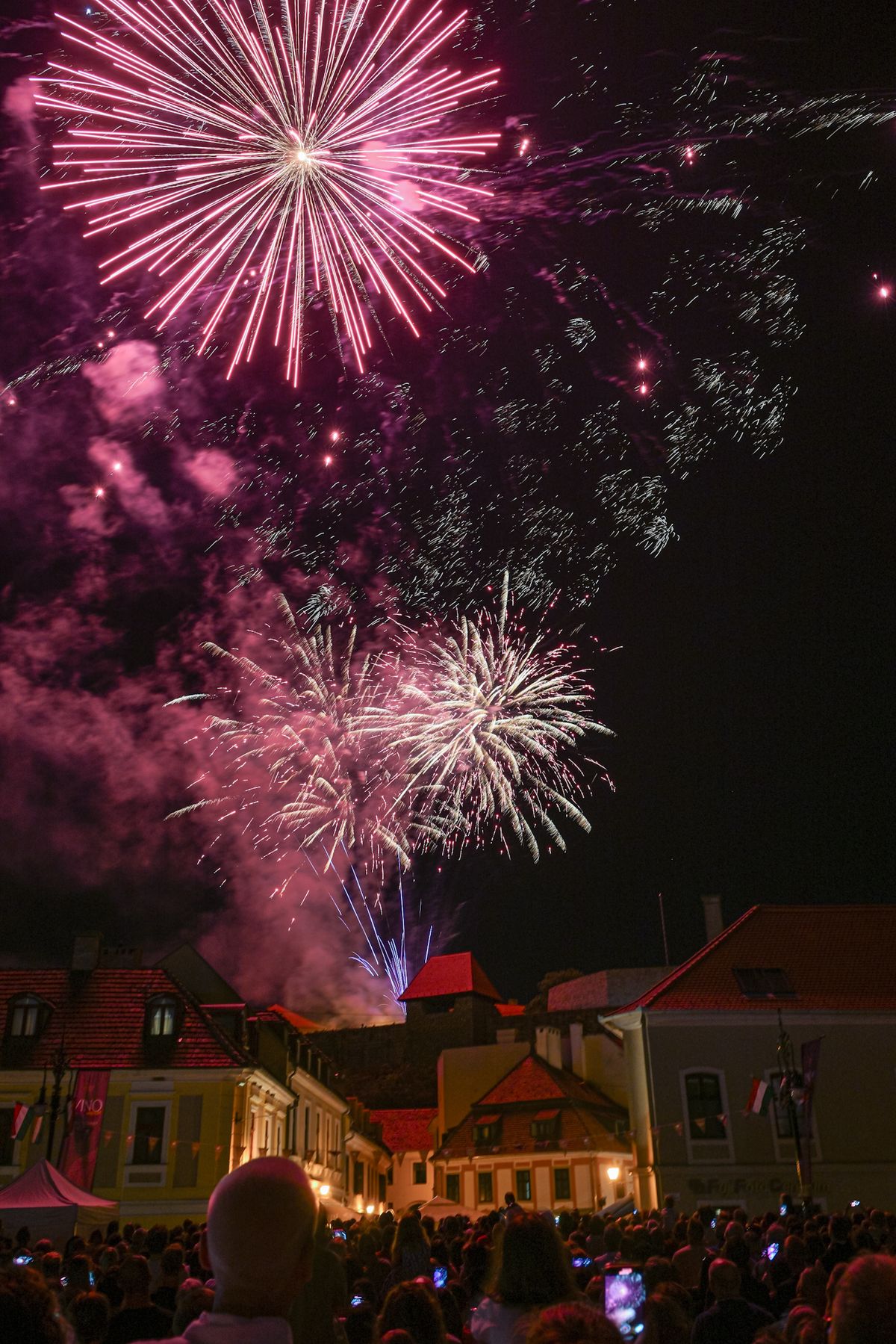 Ilyen volt az egri tűzijáték