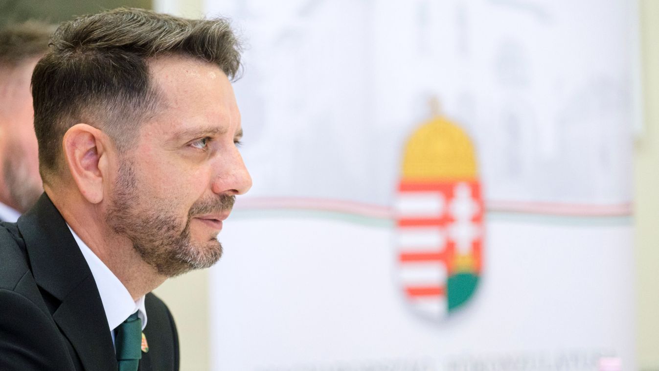 A székelyföldi és a moldvai magyarságra is egyformán figyelne Dolhai István, Magyarország új csíkszeredai főkonzulja