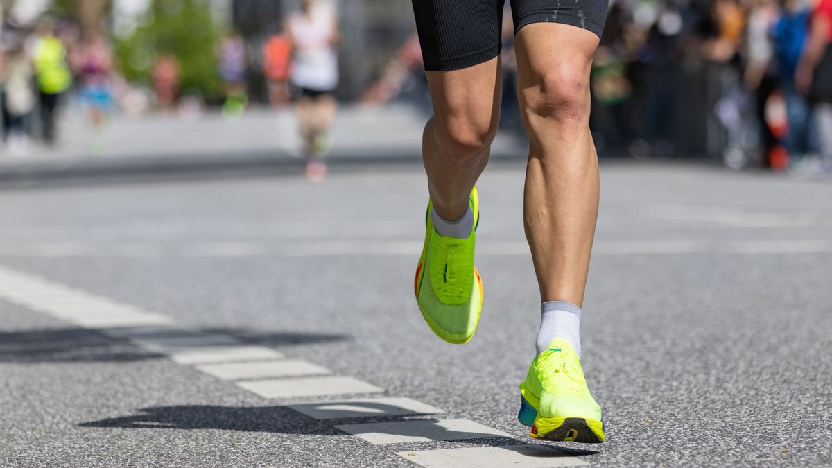 Marathon,Runner,With,Yellow,Running,Shoes
Tájékozódási futás lesz Egerben