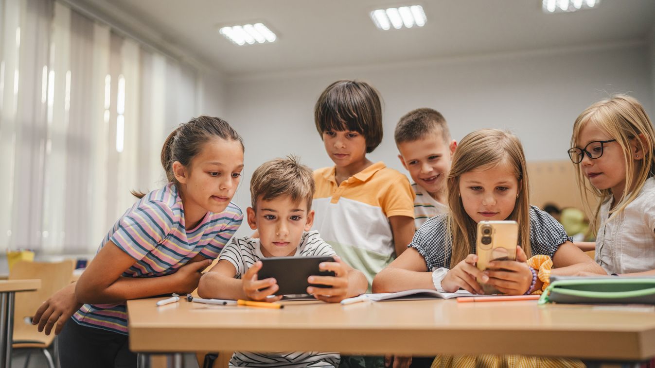 Oktatási céllal továbbra is lehet mobiltelefonokat használni az iskolákban (videó)