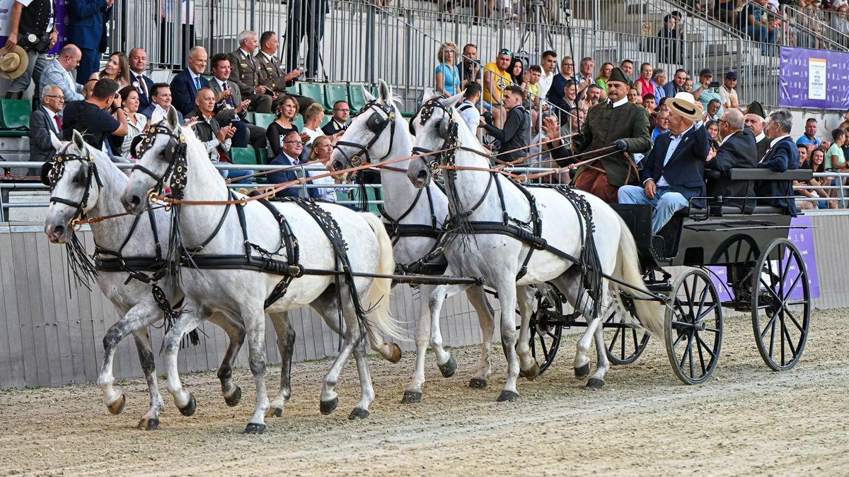 Szeptember 4. és 8. között több tízezer ember érkezik majd Szilvásváradra, a rendőrség óvatosságra inti az autóval érkezőket. 