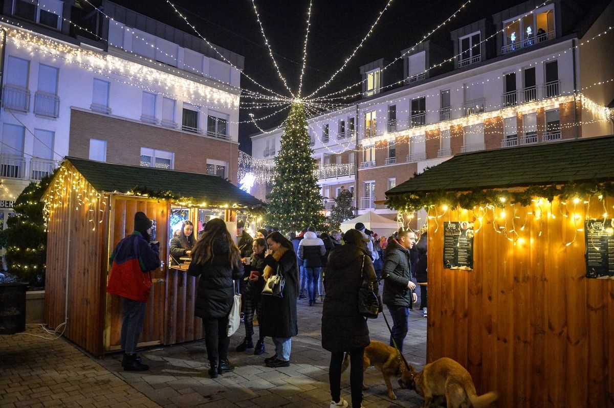 Gyöngyösi Advent a Belváros téren