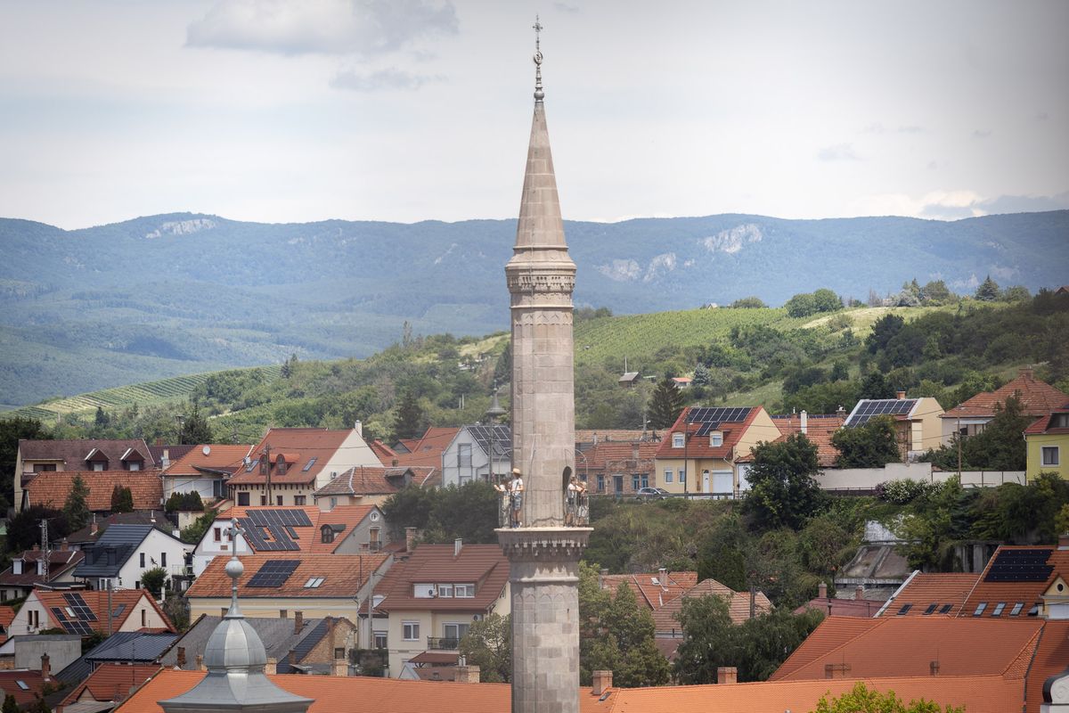 A dombok és hegyek által közrezárt Eger levegője javult, az otthonfelújítási program is segíthet Forrás:   Huszár Márk /  Heves Megyei Hírlap