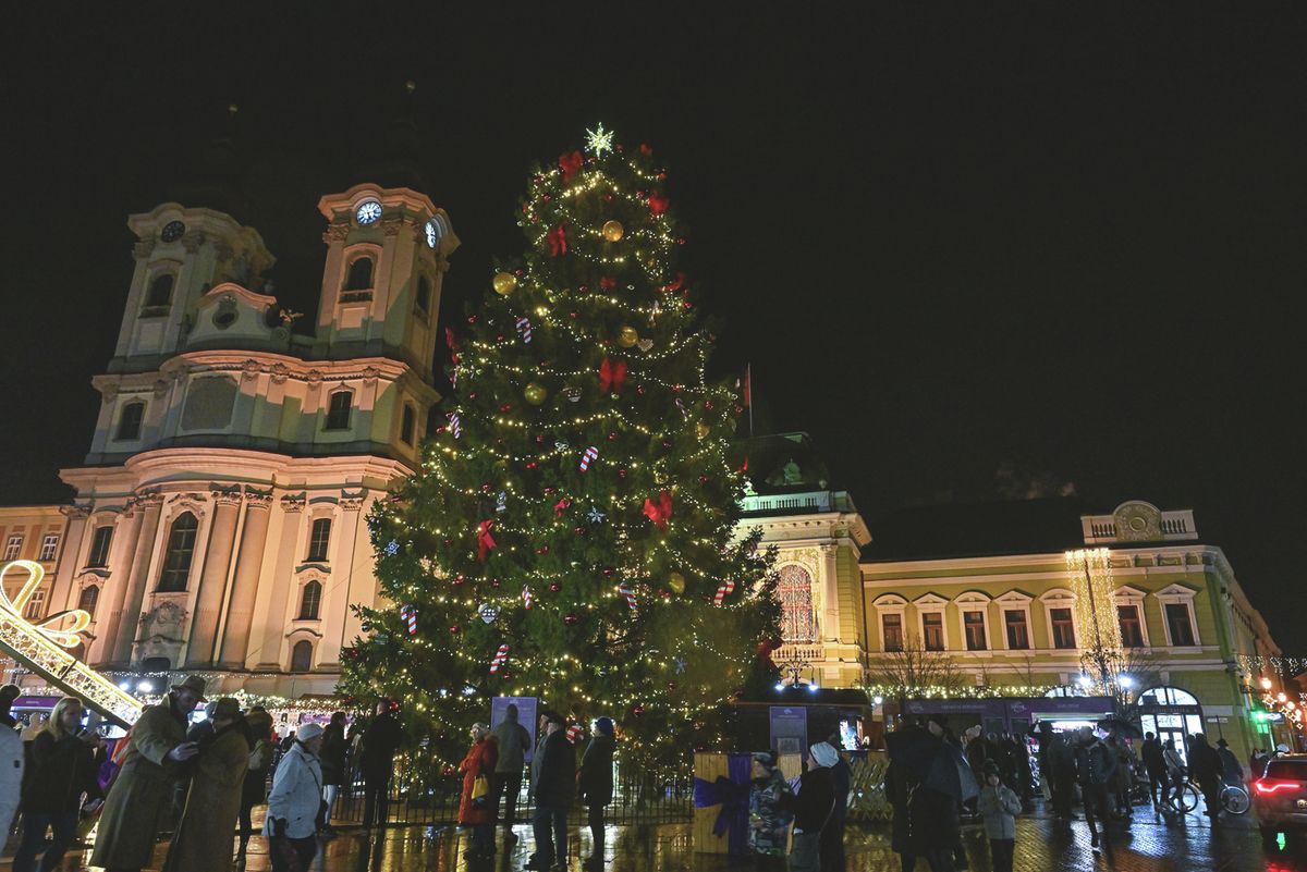 Az egyik legszebb vásárnak választották az egri adventi forgatagot