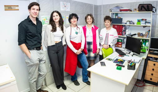 Dr. Mangó Gabriella és a csapat