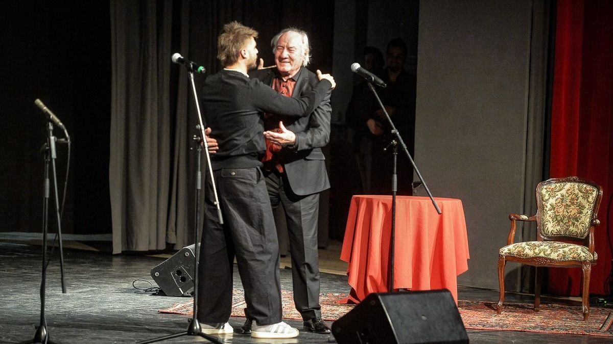 Miller Dávid és Miller Lajos - elsőként az unoka köszöntötte a nagypapát