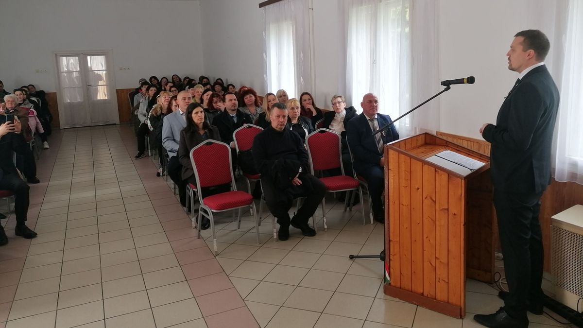 Ünnepi megemlékezések zajlottak már pénteken vármegyeszerte - Kálban Csuhány Bence mondott beszédet