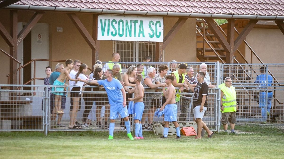 A Visonta SC azzal hozott új színt a vármegyei futballvilágba, hogy a férficsapatot női edző irányítja