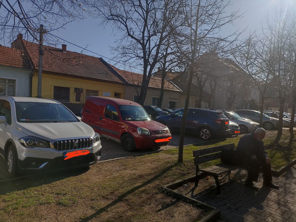 Parkolás Egerben a kórháznál Olvasói fó