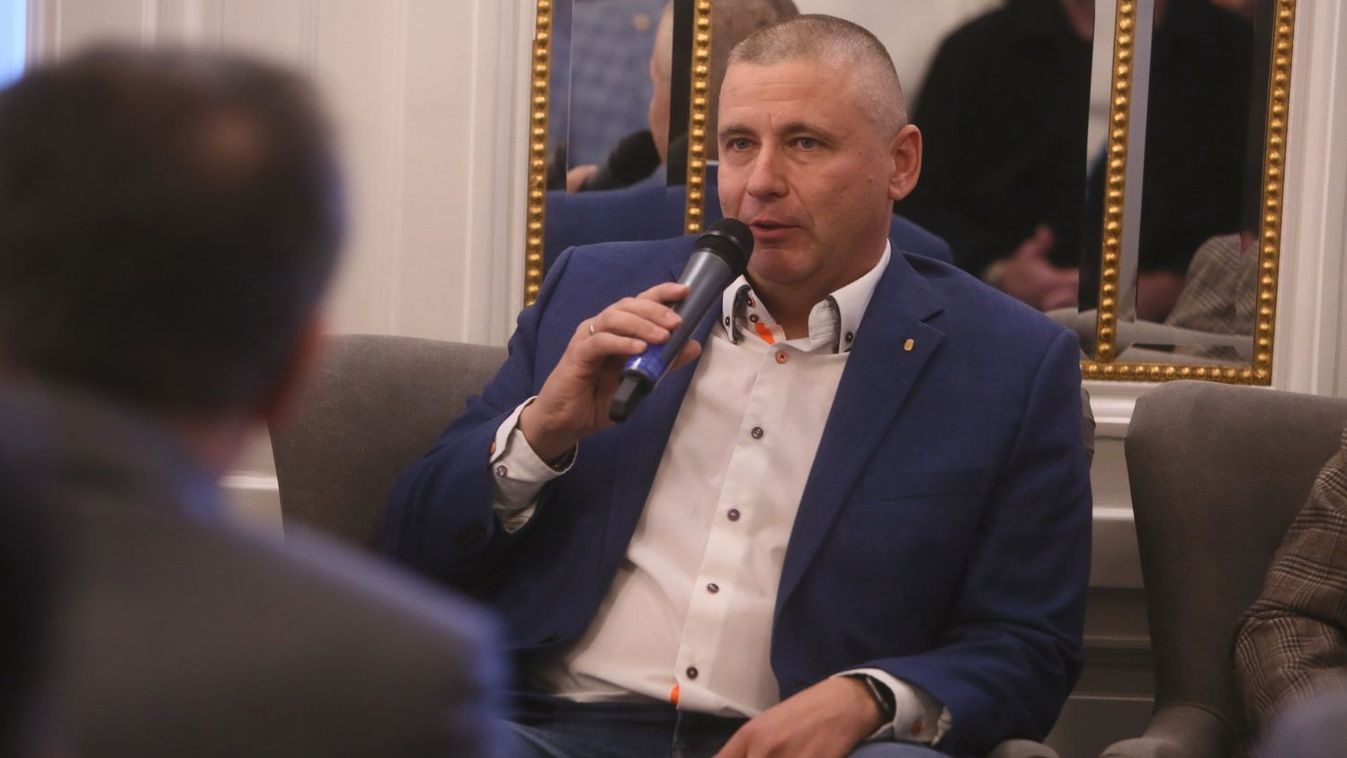A Tisza Párt főembere Ukrajna európai uniós tagsága esetén katonákat küldene a frontra (videó)