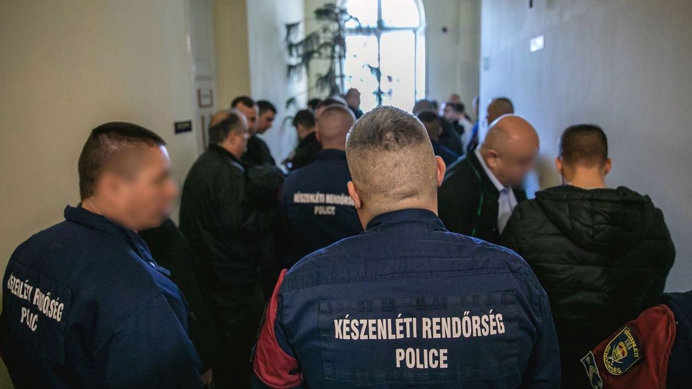 Botrány a határon: kivonult a TEK is