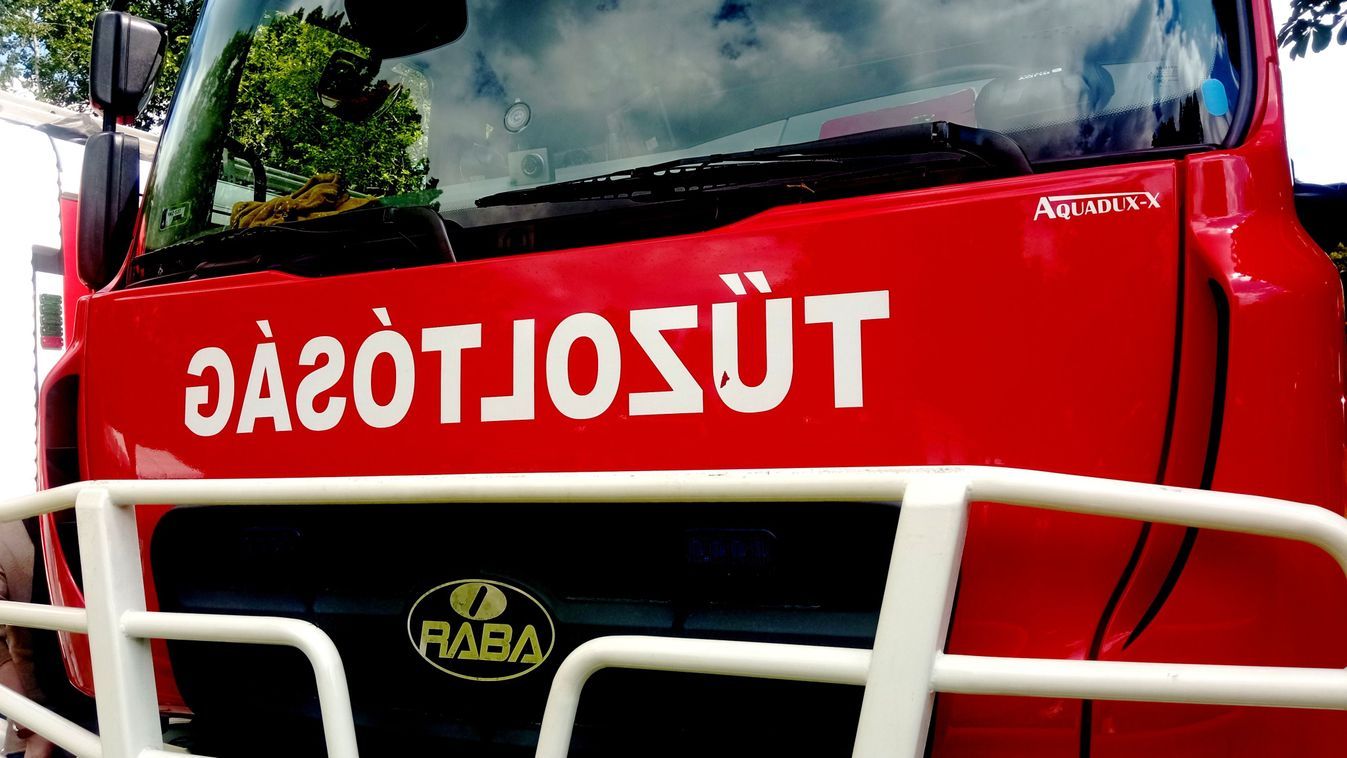 A mozdonyvezető kezdte oltani a lángoló vonatot Mezőtárkánynál