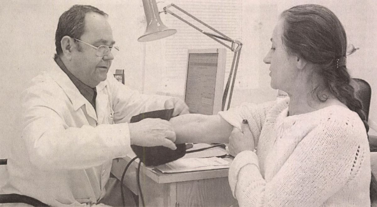 Dr. Jávori Erik szilvásváradi háziorvos 1988. óta őrködött a helyiek egészsége felett
