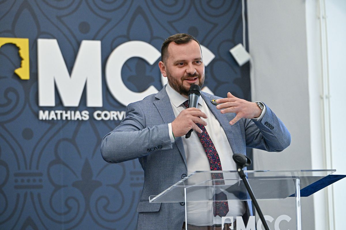 MCC, tehetséggondozás, oktatás