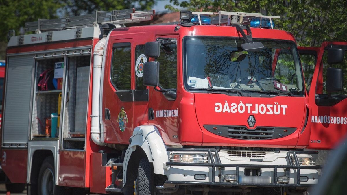 Hármas karambol történt az M3-ason, a tűzoltók is a helyszínen vannak
