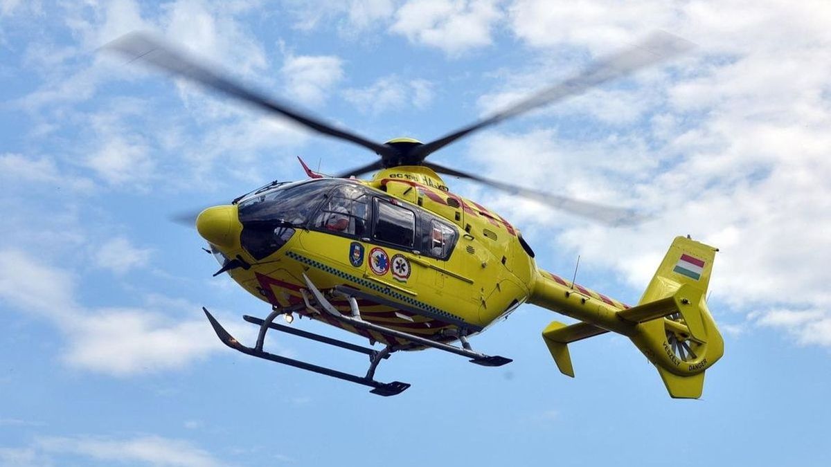 Mentőhelikopter is érkezett a baleset helyszínére