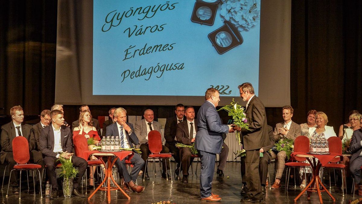 Kitüntetettek. A pedagógus persze nem ezért dolgozik
