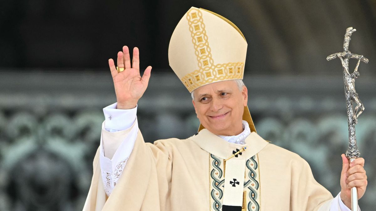 pápa, szabályszegés, pápamobil